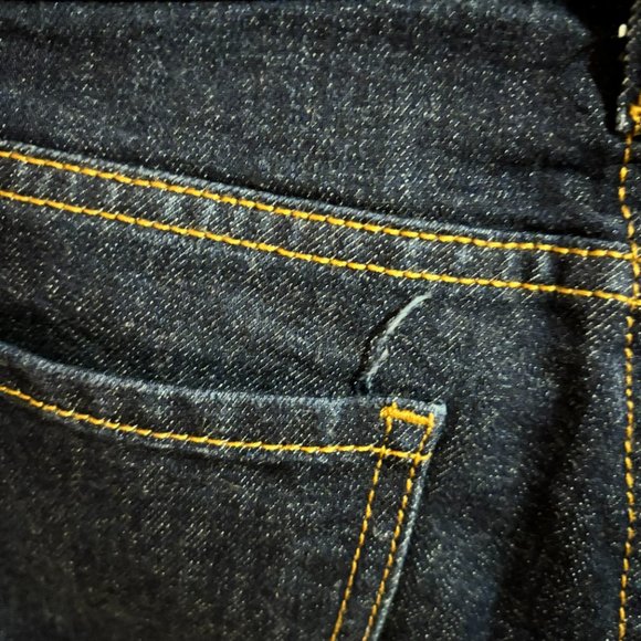 Old Navy Boyfriend Shorts Rolled cuff - Picture 3 of 11